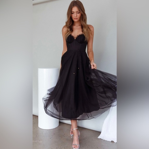 SELFIE LESLIE NWT SMITTEN SWEETHEART NECKLINE CHIFFON MIDI DRESS - Picture 2 of 10